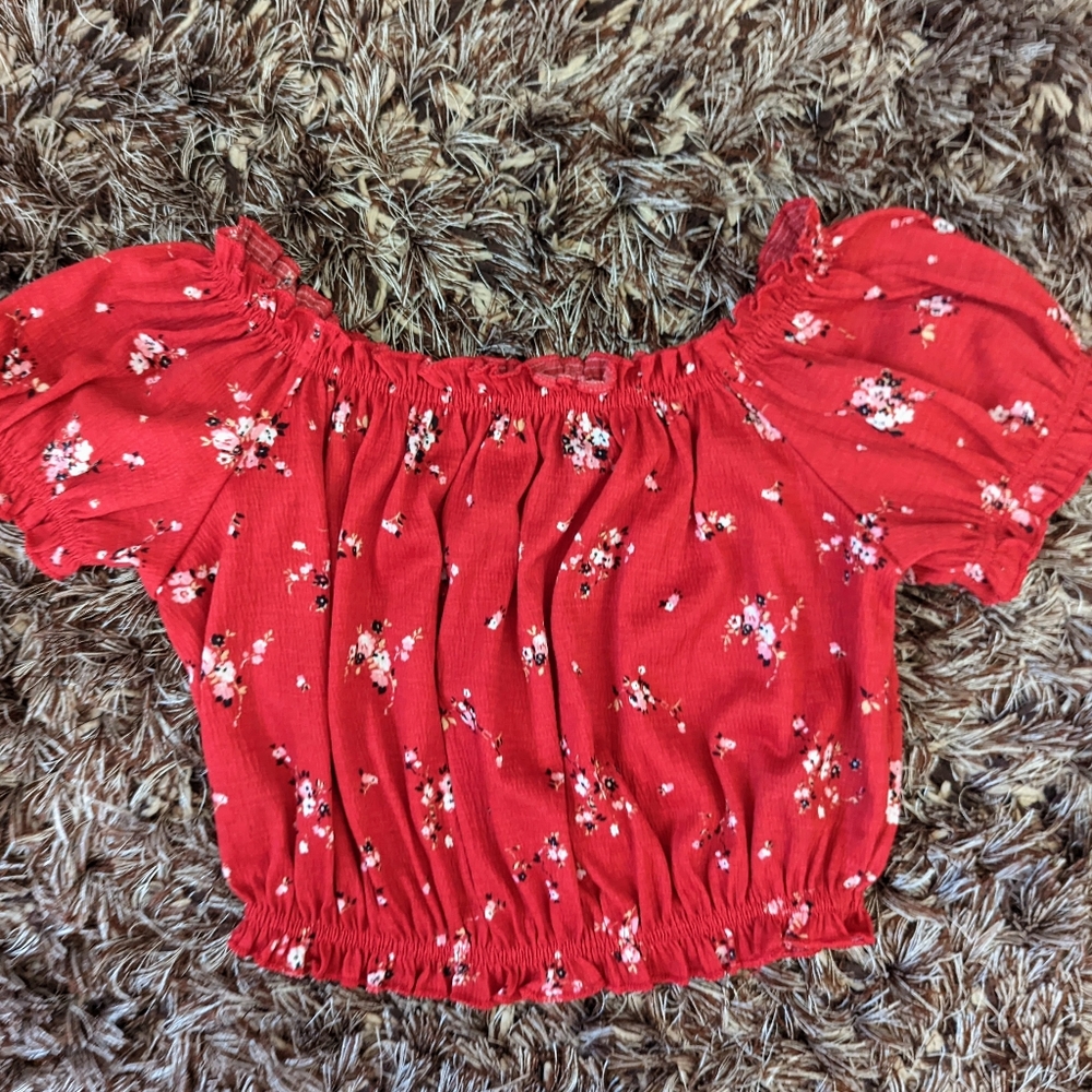 H&M red crop top